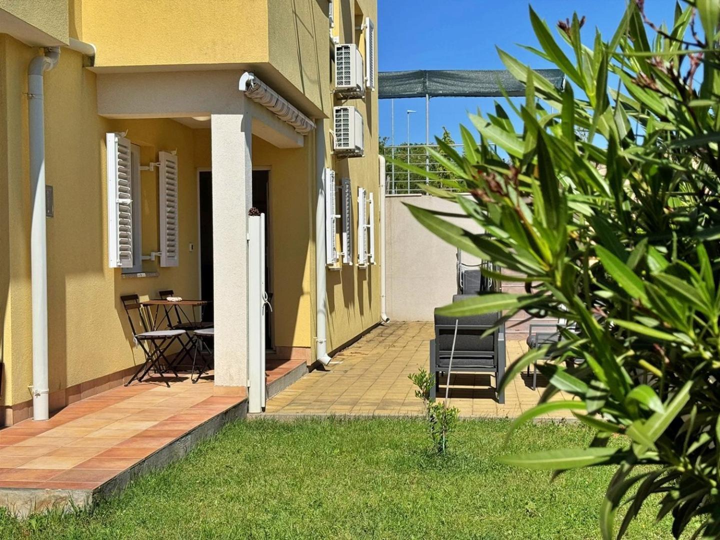 Apartments Pinta De Sol Чижичи Экстерьер фото